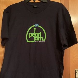 Pearl Jam rare limited edition Seattle shirt L NEW